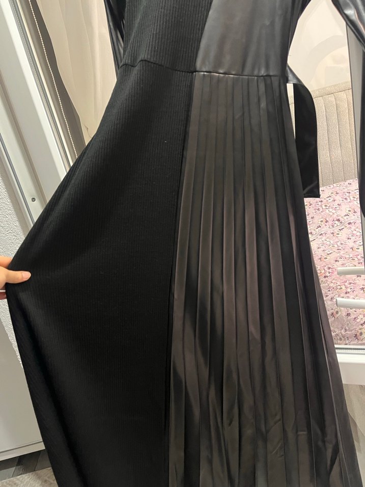 Siyah Deri Detaylı Uzun Kollu Kadın Triko Elbise - Görsel 4