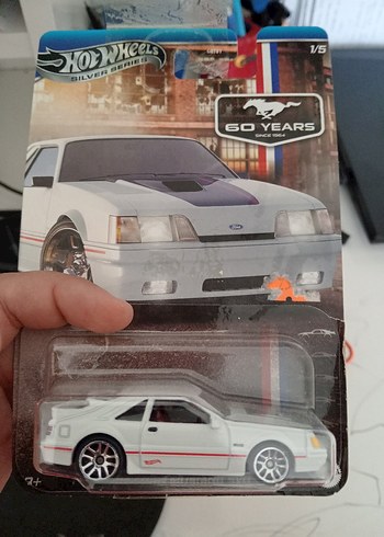 Hot Wheels Beyaz Ford Mustang