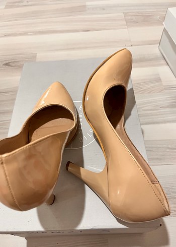 35 Beden Bej Stiletto Topuklu Kadın Ayakkabı
