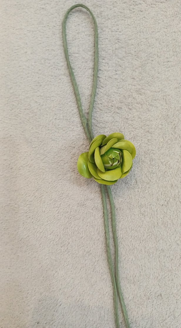 Yeşil Çiçekli Püsküllü Uzun Kadın Kolyesi - Görsel 2