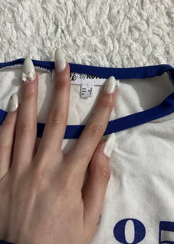 Uzun Kollu Beyaz Crop Top - Görsel 2