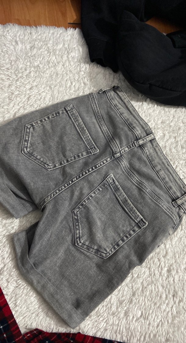 Gri Mini Kadın Denim Şort - Görsel 2