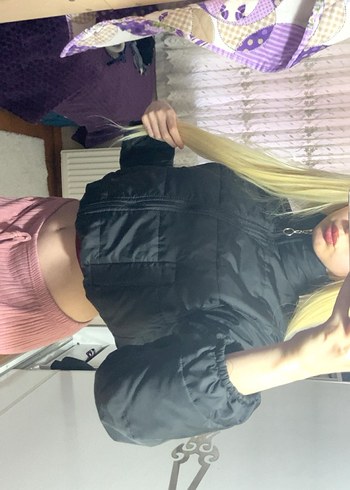 Kadın Siyah Fermuarlı Yüksek Yakalı Crop Mont - Görsel 2