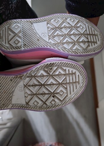 Kız Çocuk Beyaz Bağcıklı Kürklü Bot - Görsel 3