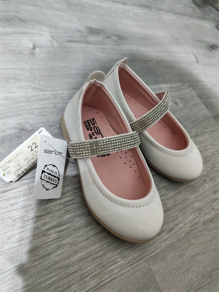 Beyaz Tokalı Kız Çocuk Babet sanbe - Görsel 2