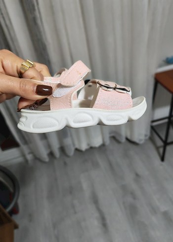 Kız Çocuk Pembe Çiçekli Tokalı Sandalet - Görsel 3