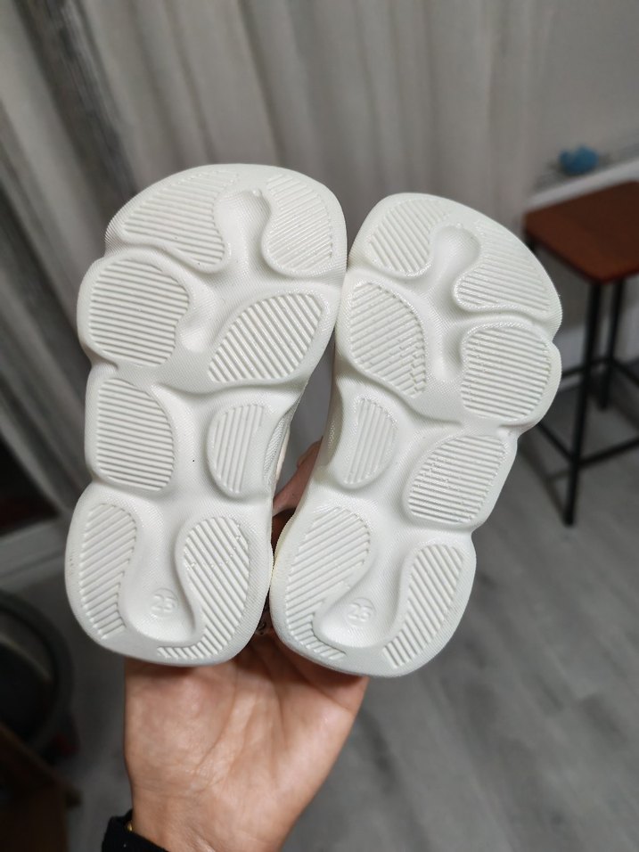 Kız Çocuk Pembe Çiçekli Tokalı Sandalet - Görsel 2