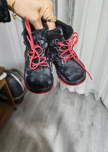 Kırmızı Kamuflaj Desenli Kız Çocuk Botu - Görsel 2