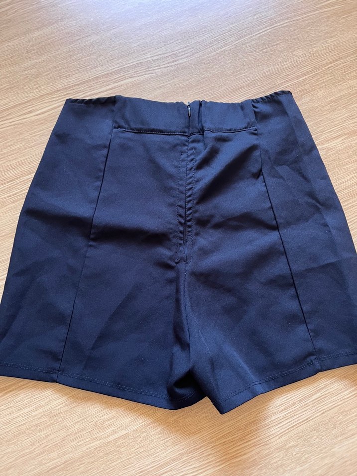 Kadın Siyah Pilili Midi Şort Etek - Görsel 2