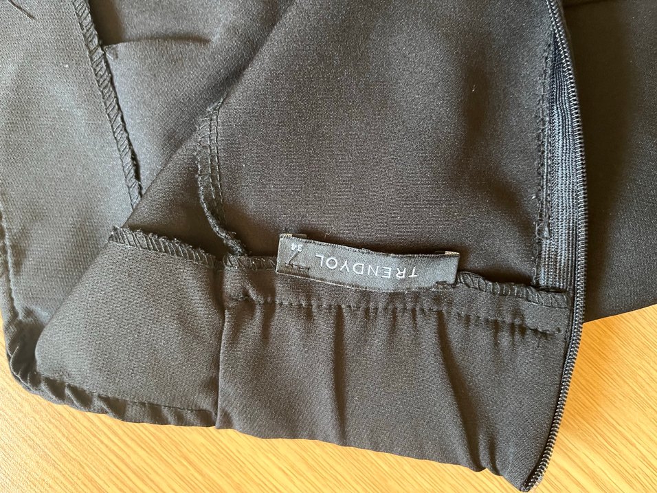 Kadın Siyah Pilili Midi Şort Etek - Görsel 3