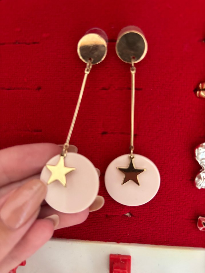 Uzun Püsküllü Beyaz Yıldız Küpe - Görsel 2