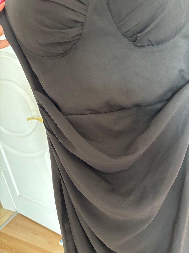 Siyah Drapeli Uzun Straplez Kadın Elbise - Görsel 3