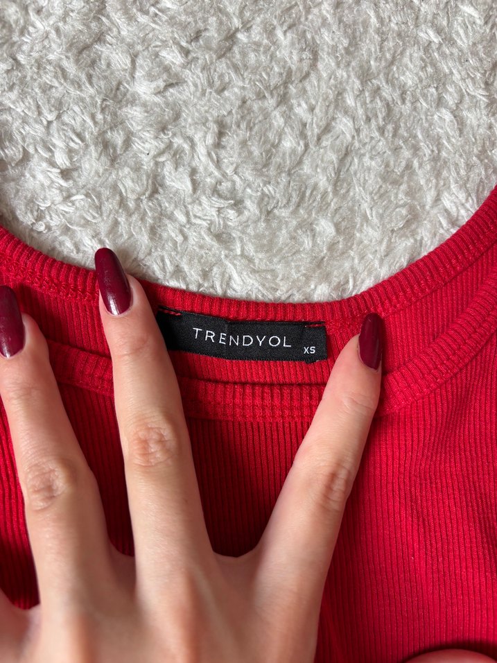 Kırmızı Kadın Büzgülü Atlet - Görsel 2