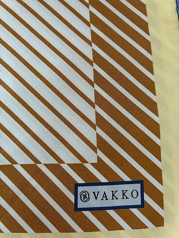 Vakko eşarp