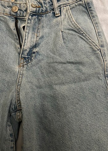 Mavi Düğmeli Midi Kadın Kot Şort - Görsel 3