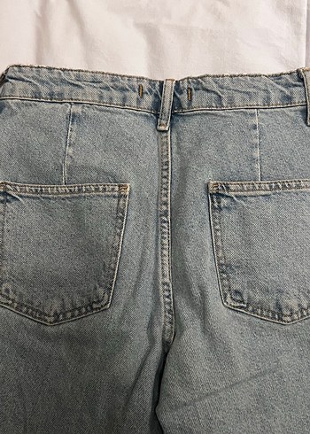 Mavi Düğmeli Midi Kadın Kot Şort - Görsel 4