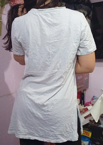 Beyaz V Yaka Keten Tişört - Görsel 2