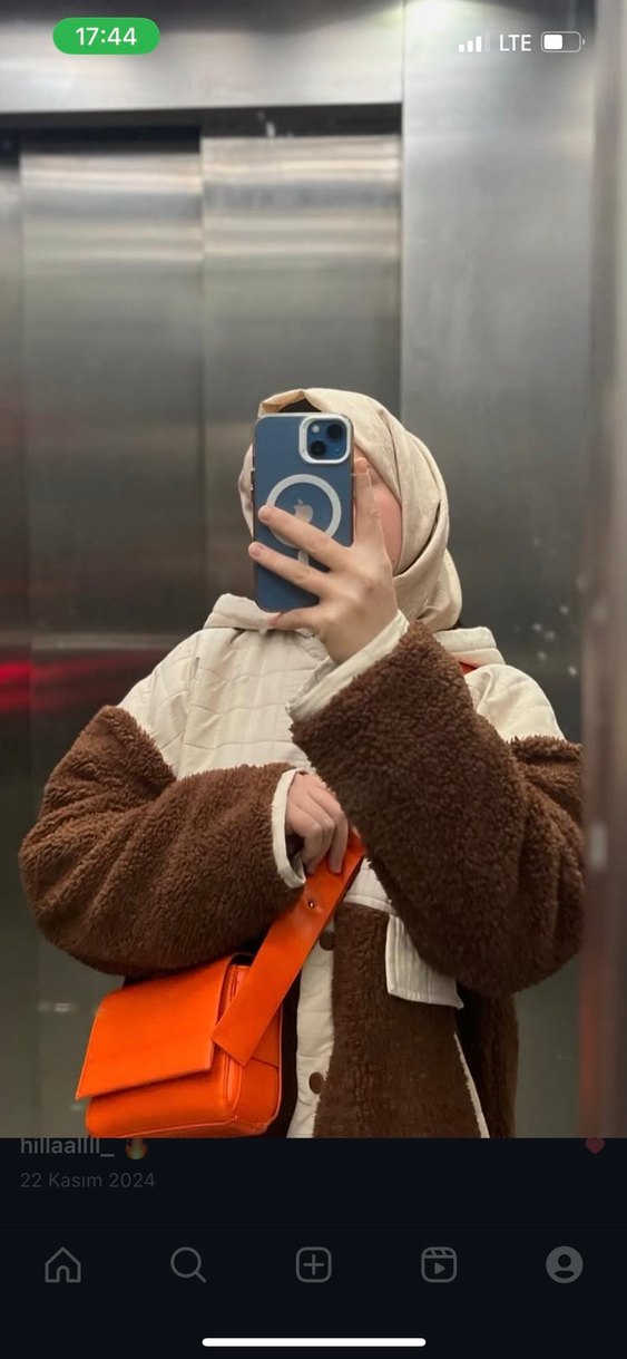 Kahverengi detaylı kapüşonlu kadın mont - Görsel 4