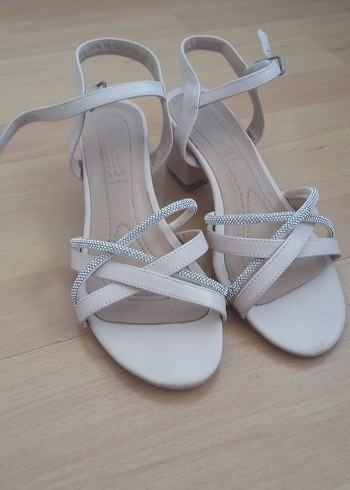 bej gri taşlı Blok Topuklu Kadın Abiye Ayakkabı 3 cm topk - Görsel 3