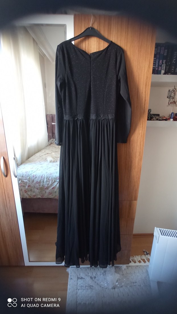 Siyah Uzun Kollu Drapeli Gotik Elbise - Görsel 3