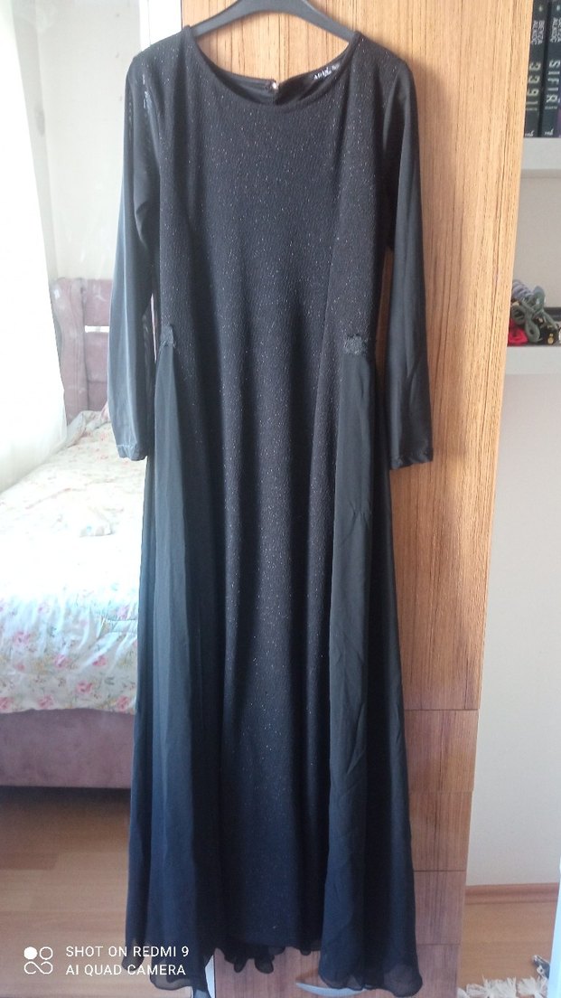 Siyah Uzun Kollu Drapeli Gotik Elbise - Görsel 2