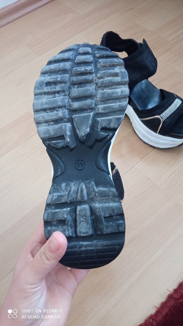 Siyah Kadın Dolgu Topuklu Sandalet 38 sıfır 
1 kez giydim - Görsel 5