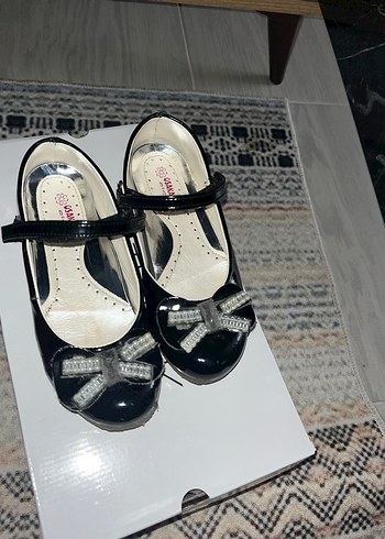 Kız Çocuk Siyah Gotik Tokalı Babet - Görsel 2