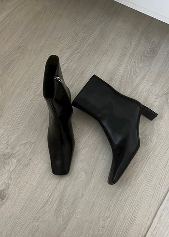 H&M Hm bot