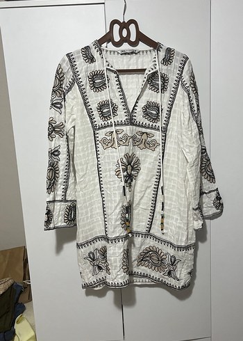 Zara Boncuk İşlemeli Etnik Desenli Mini Bohem Elbise
