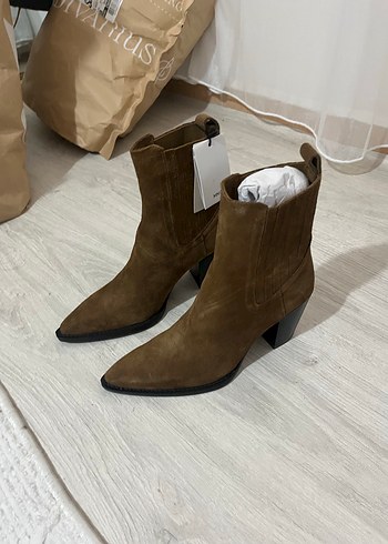 Kahverengi Süet Stiletto Topuklu Kadın Bot