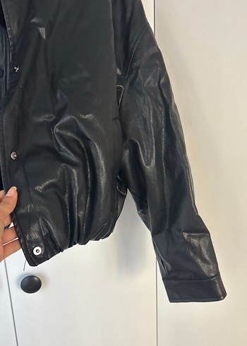 Düğmeli Siyah Deri Kadın Mont - Görsel 7
