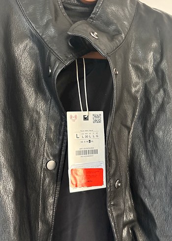 Düğmeli Siyah Deri Kadın Mont - Görsel 4