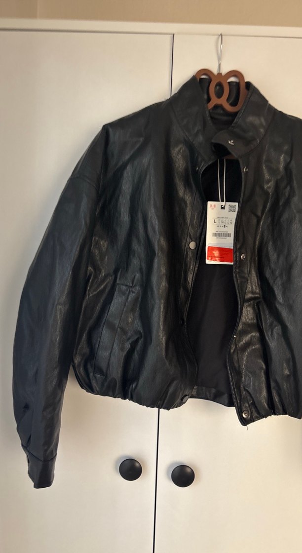 Düğmeli Siyah Deri Kadın Mont - Görsel 3