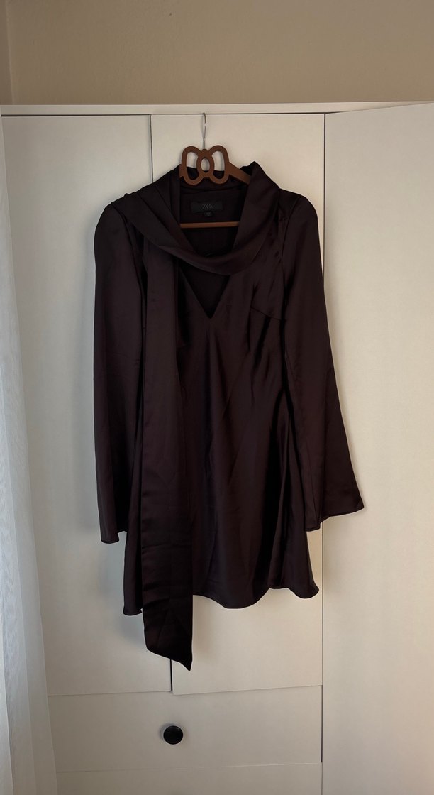 Zara saten viral elbise - Görsel 2