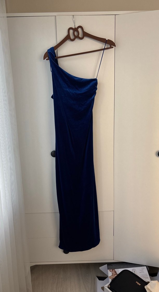Lacivert Asimetrik Askılı Uzun Elbise kadife - Görsel 2