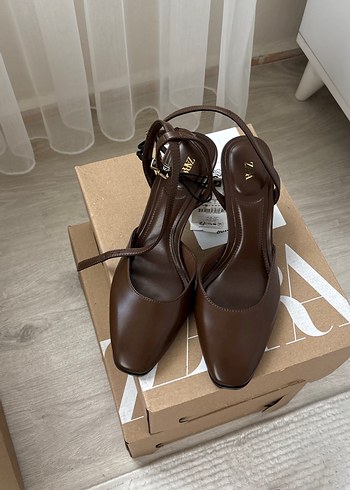 zara 36