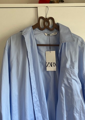 Zara Mavi Düğmeli Uzun Kollu gömlek
