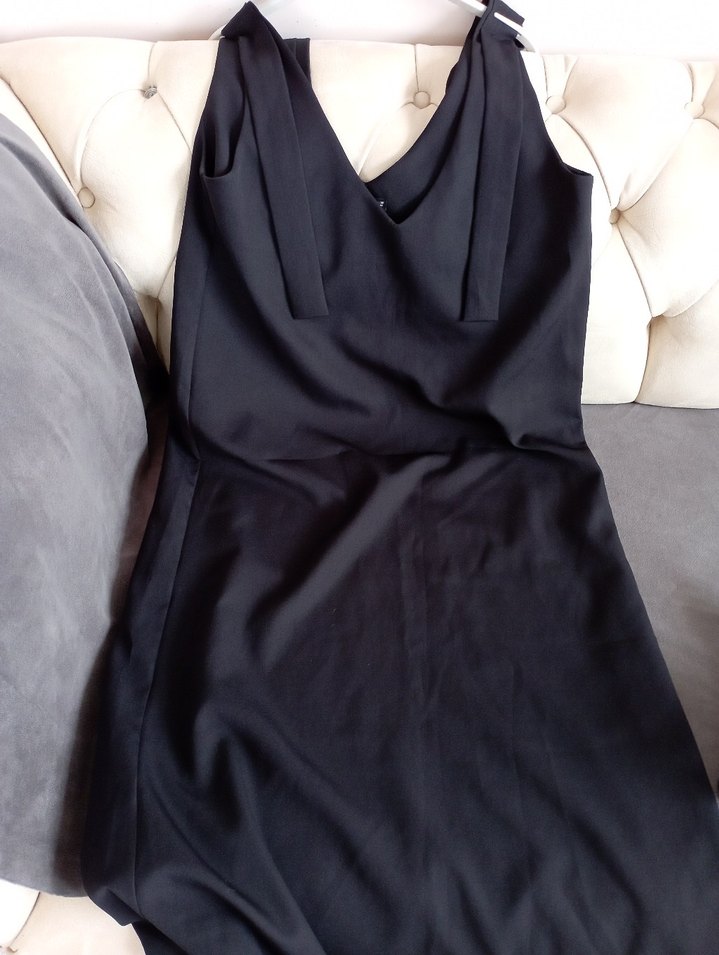 Siyah V Yakalı Drapeli Uzun Elbise - Görsel 3
