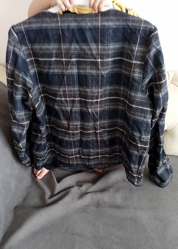 kışlık gömlek şeklinde mini yandan iç ve dış düğmeli ceket - Görsel 2