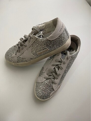 Golden Goose Deluxe Sıfır ürün