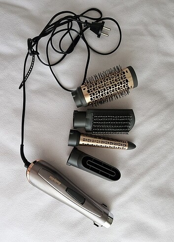 BABYLISS AS136E Air Styler 1000 Hava Üflemeli 4 Aksesuarlı Saç Ş