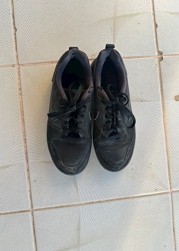 38 Beden Siyah Spor Ayakkabı Bağcıklı
