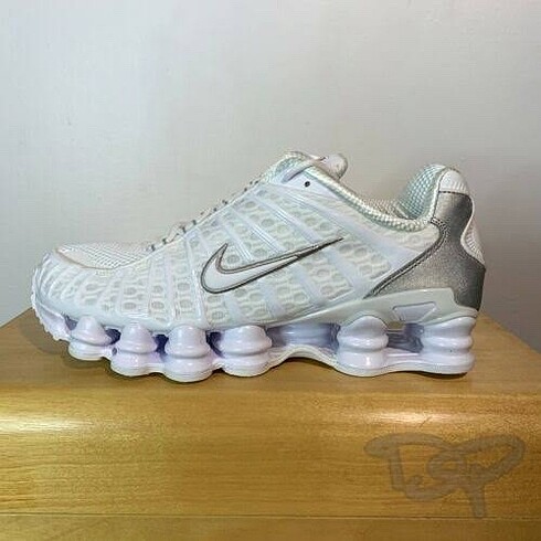 nike ayakkabı shox