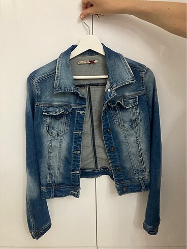 STRADIVARIUS KOT CEKET