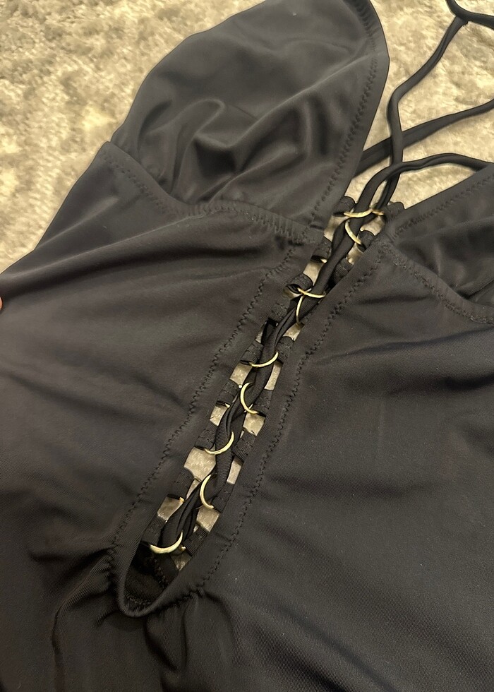 Derin sırt ve göğüs dekolteli mayokini - Görsel 4