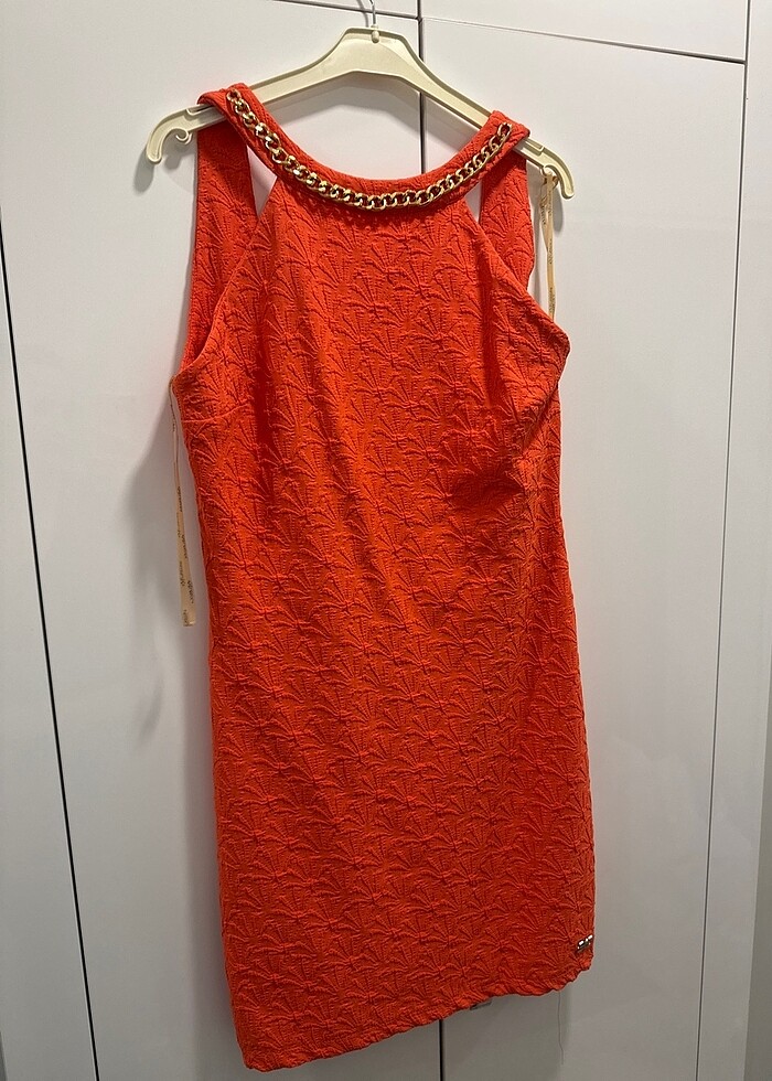 Derin sırt dekolteli elbise - Görsel 2