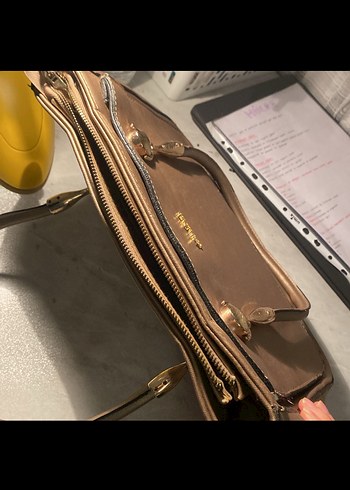 Altın Rengi Kadın Deri Çanta - Görsel 4