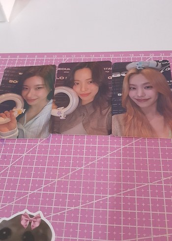 itzy holagramlı lomocard 3lü