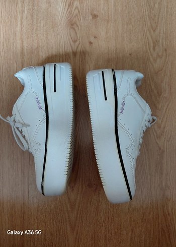 Bershka Beyaz Kadın Dolgu Topuk Spor Ayakkabı