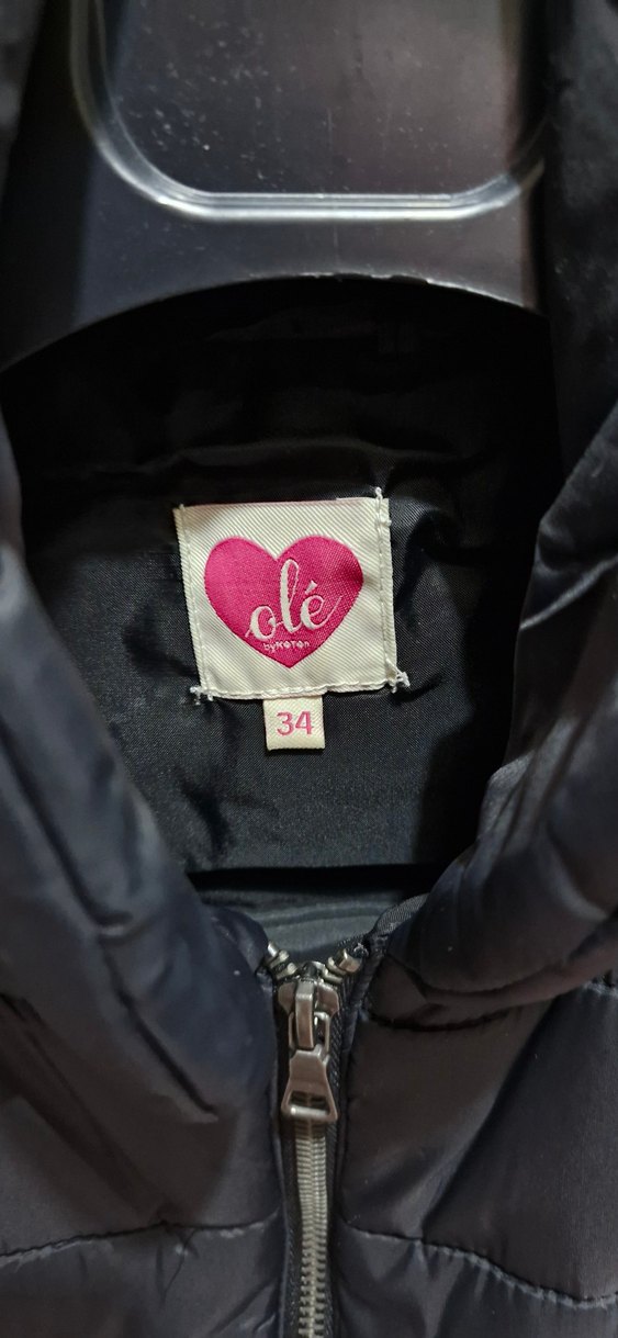 Siyah Fermuarlı Kadın Dik Yaka Yelek - Görsel 2